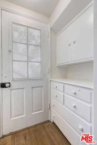 271 Beloit Avenue, Los Angeles, CA 90049