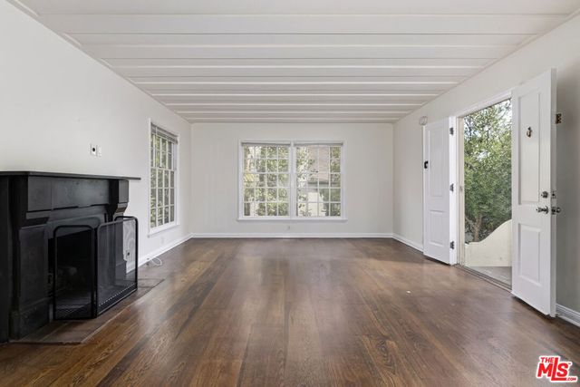 271 Beloit Avenue, Los Angeles, CA 90049