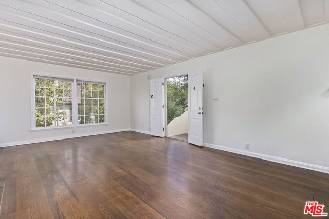 271 Beloit Avenue, Los Angeles, CA 90049