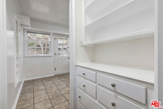 271 Beloit Avenue, Los Angeles, CA 90049