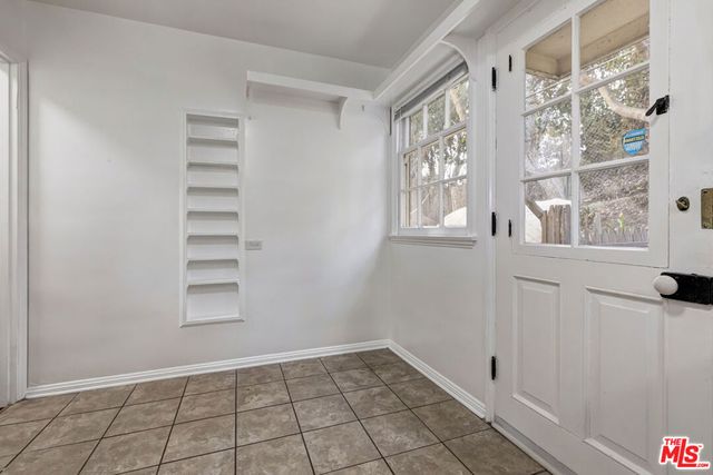 271 Beloit Avenue, Los Angeles, CA 90049