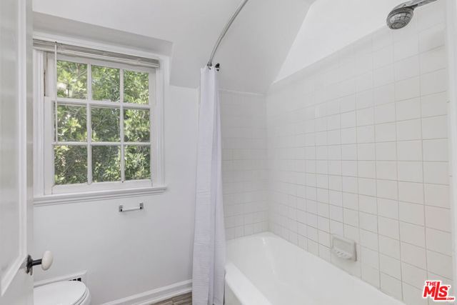 271 Beloit Avenue, Los Angeles, CA 90049