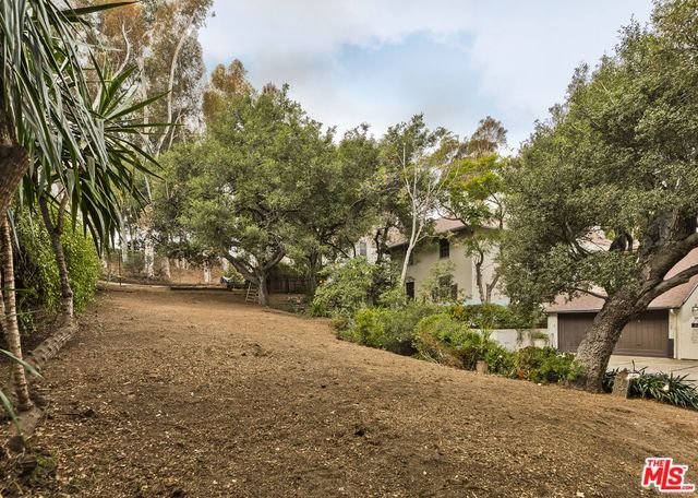 271 Beloit Avenue, Los Angeles, CA 90049