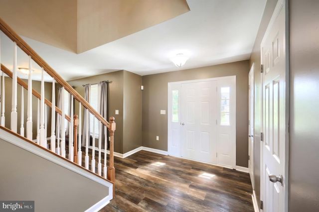 315 LYNNE DR, Mount Wolf, PA 17347