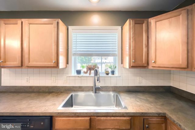 315 LYNNE DR, Mount Wolf, PA 17347