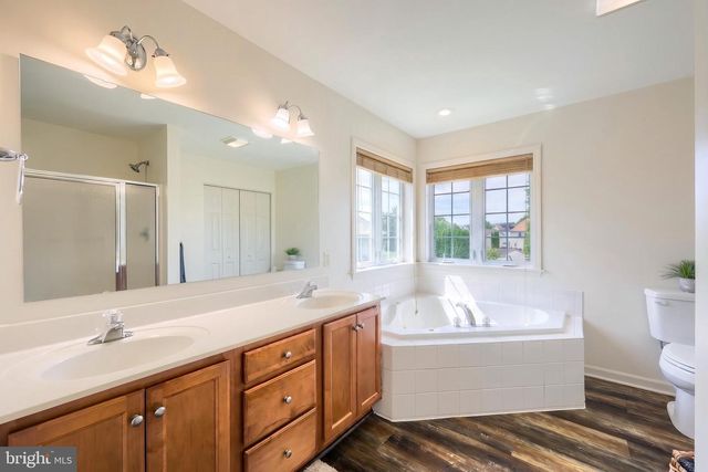 315 LYNNE DR, Mount Wolf, PA 17347