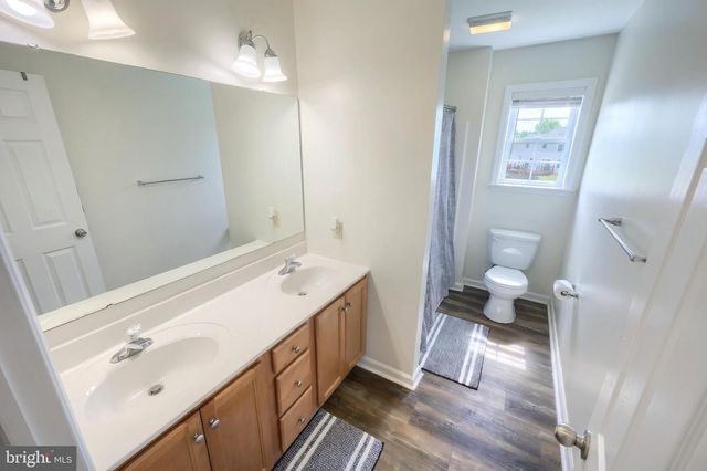 315 LYNNE DR, Mount Wolf, PA 17347