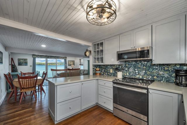 31 Lake Shore Drive, Effingham, NH 03882
