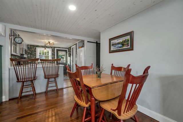 31 Lake Shore Drive, Effingham, NH 03882