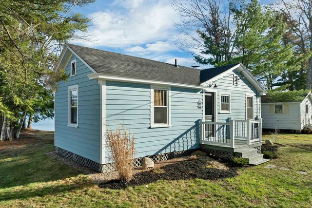 31 Lake Shore Drive, Effingham, NH 03882
