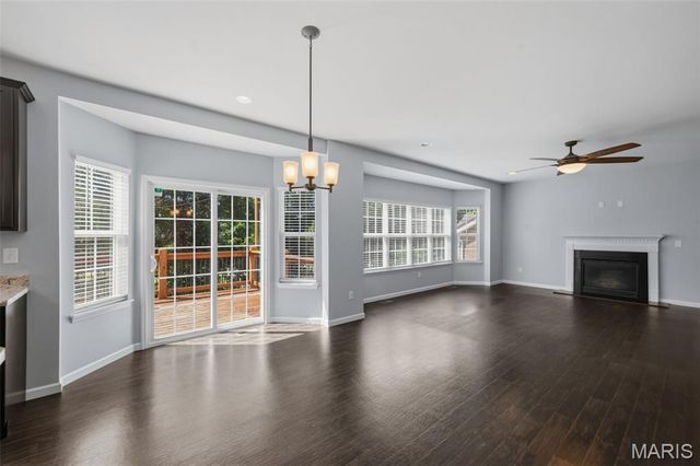 296 Cambridgeshire Court, St Peters, MO 63376