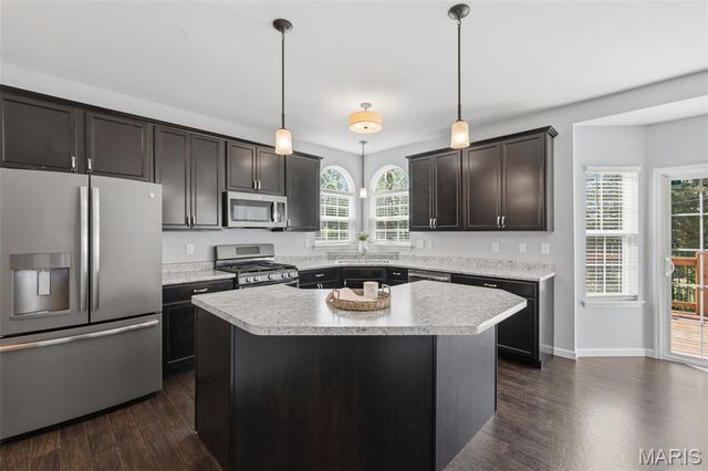 296 Cambridgeshire Court, St Peters, MO 63376