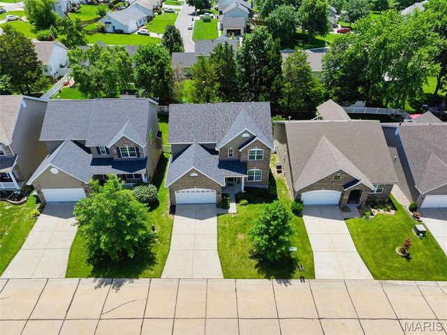 296 Cambridgeshire Court, St Peters, MO 63376