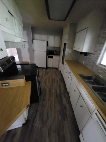 2377 NW 34TH PLACE, Lake Panasoffkee, FL 33538