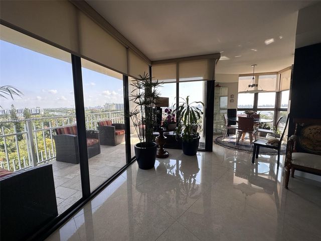 1000 Quayside Terrace 1101, Miami, FL 33138