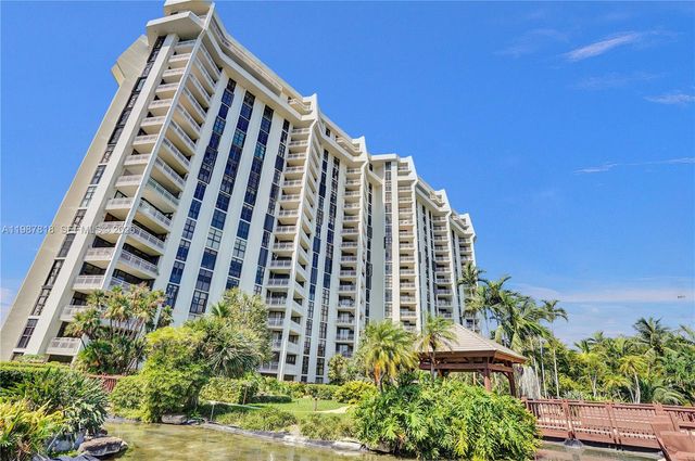 1000 Quayside Terrace 1101, Miami, FL 33138