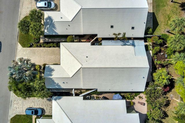 9213 Heathridge Drive, West Palm Beach, FL 33411