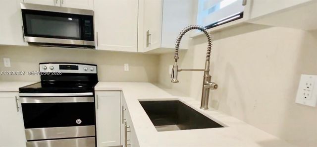 2611 NW 166 St, Miami Gardens, FL 33054