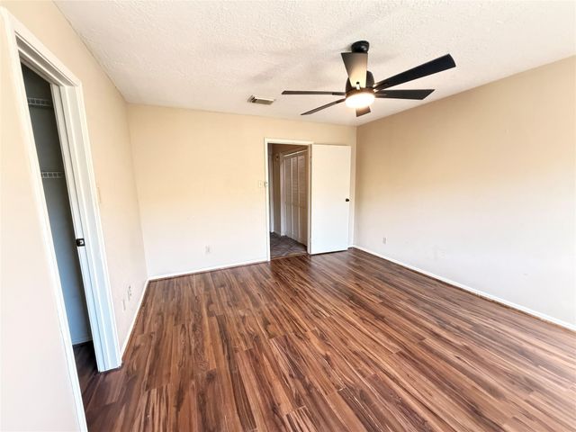 2379 Briarwest Boulevard 93, Houston, TX 77077