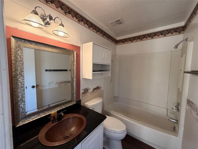 2379 Briarwest Boulevard 93, Houston, TX 77077