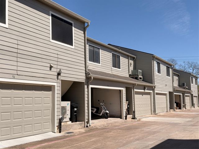 2379 Briarwest Boulevard 93, Houston, TX 77077