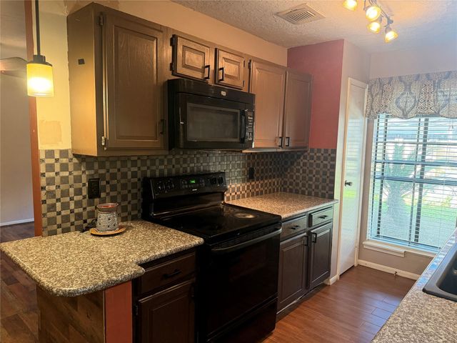 2379 Briarwest Boulevard 93, Houston, TX 77077