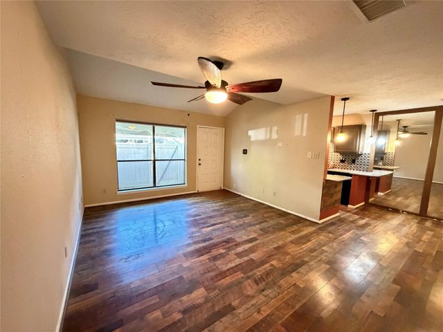 2379 Briarwest Boulevard 93, Houston, TX 77077