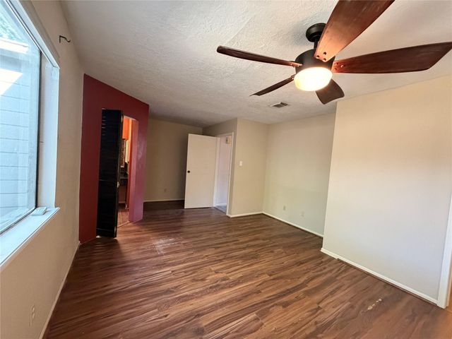 2379 Briarwest Boulevard 93, Houston, TX 77077