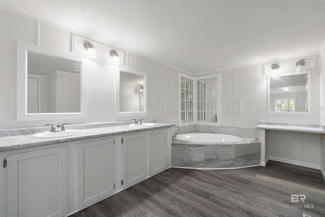 11825 Sycamore Lane, Elberta, AL 36530