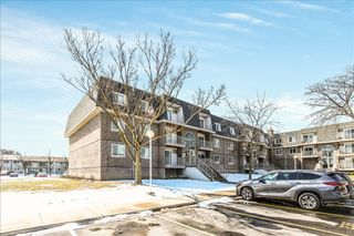 831 Mcintosh Court 208, Prospect Heights, IL 60070