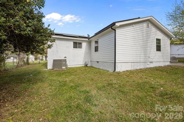 9300 Edgevale Drive, Charlotte, NC 28216