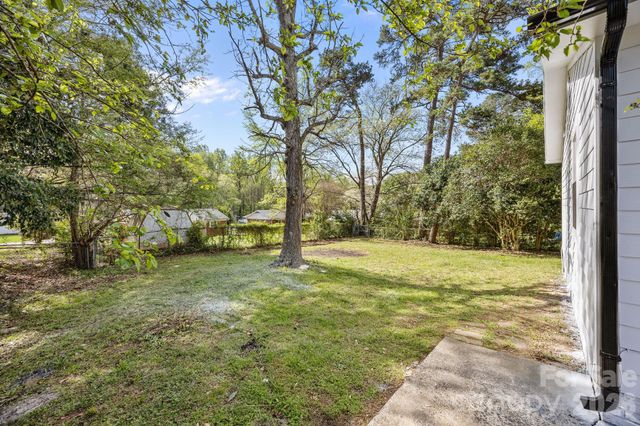 9300 Edgevale Drive, Charlotte, NC 28216