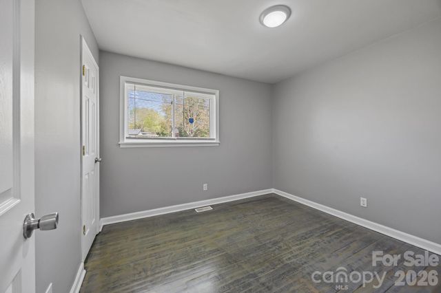 9300 Edgevale Drive, Charlotte, NC 28216