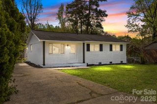 9300 Edgevale Drive, Charlotte, NC 28216