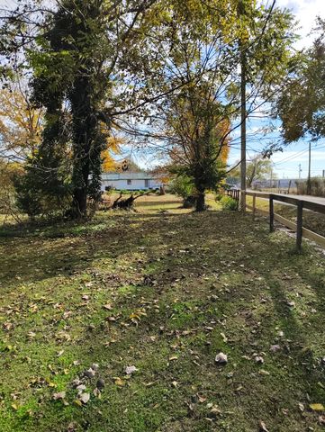 848 21st St, E, Hopkinsville, KY 42240