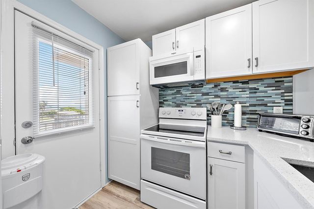 3851 N Ocean Boulevard 202, Gulf Stream, FL 33483