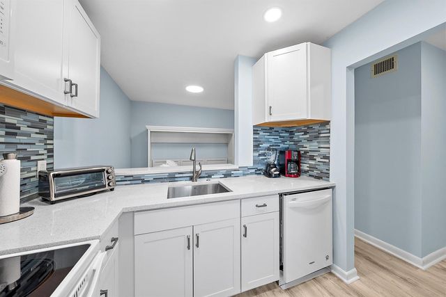 3851 N Ocean Boulevard 202, Gulf Stream, FL 33483