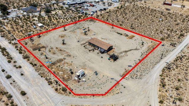 2876 Goss, Phelan, CA 92371