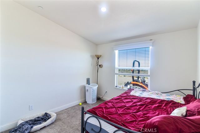 2876 Goss, Phelan, CA 92371