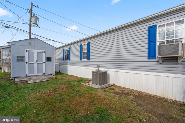 523 CANTER RD, Wilmington, DE 19810