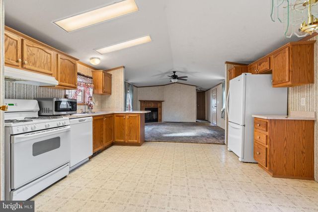 523 CANTER RD, Wilmington, DE 19810