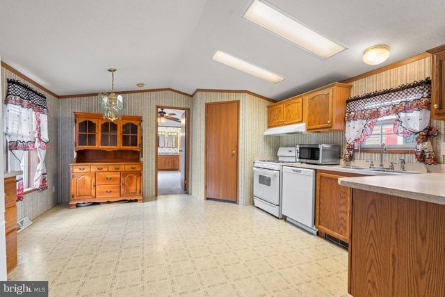 523 CANTER RD, Wilmington, DE 19810