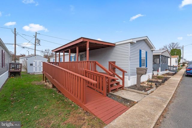 523 CANTER RD, Wilmington, DE 19810