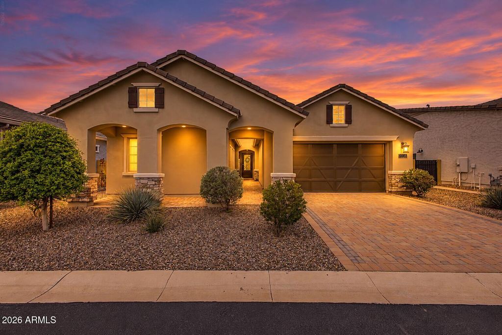 8032 E JUNE Circle, Mesa, AZ 85207 — exterior