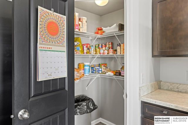 19109 Greenleaf Street, Omaha, NE 68136