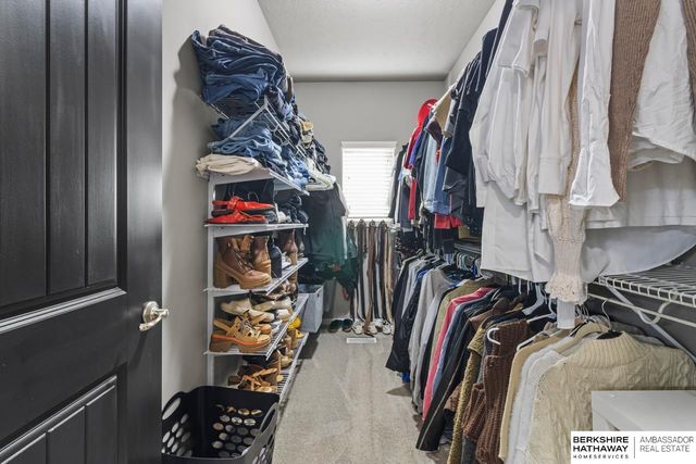 19109 Greenleaf Street, Omaha, NE 68136