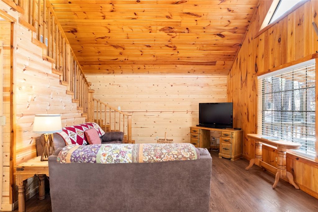 Image 12 of property listing at 35 Marlin Drive, Broken Bow, OK 74728
