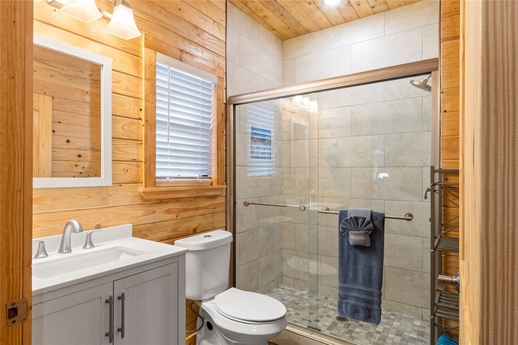 Image 28 of property listing at 35 Marlin Drive, Broken Bow, OK 74728