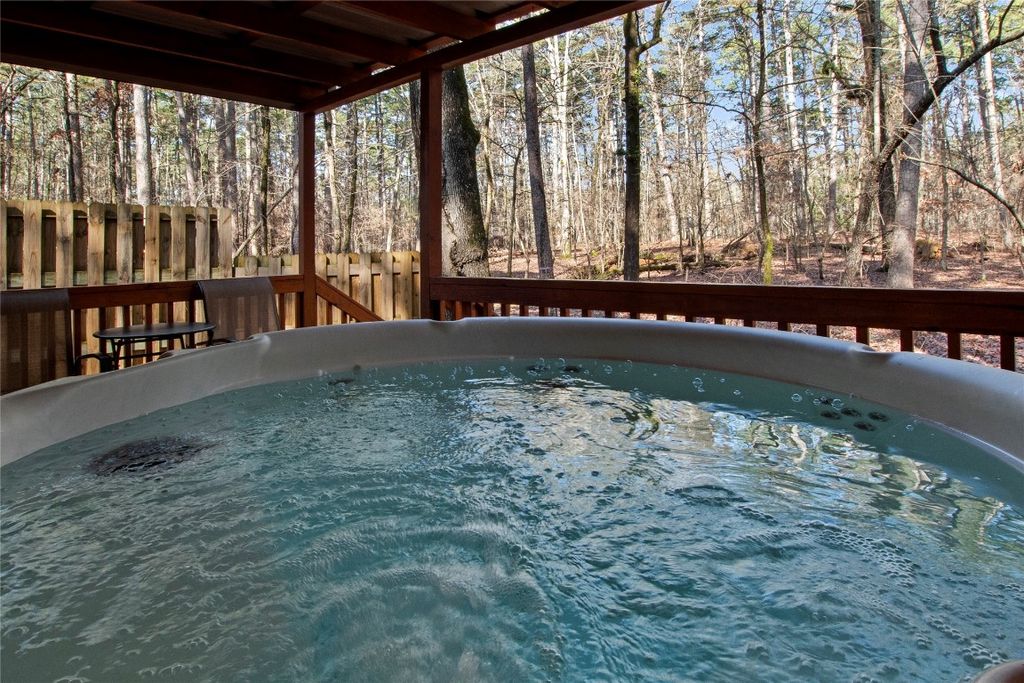 Image 31 of property listing at 35 Marlin Drive, Broken Bow, OK 74728