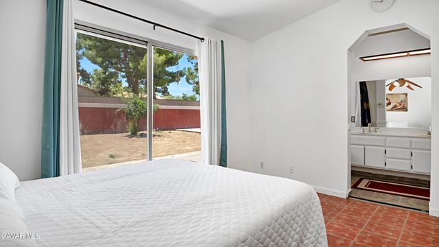 2608 Overland Avenue, Lancaster, CA 93536